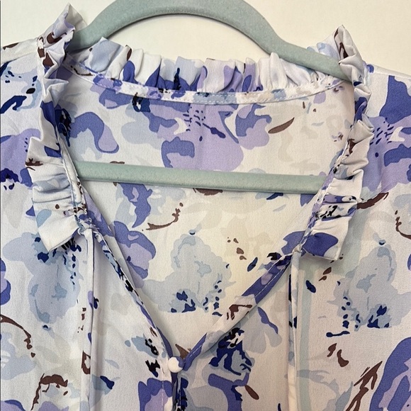 NWOT Boho Blue and White Ruffled Tie Front Blouse - Picture 5 of 7